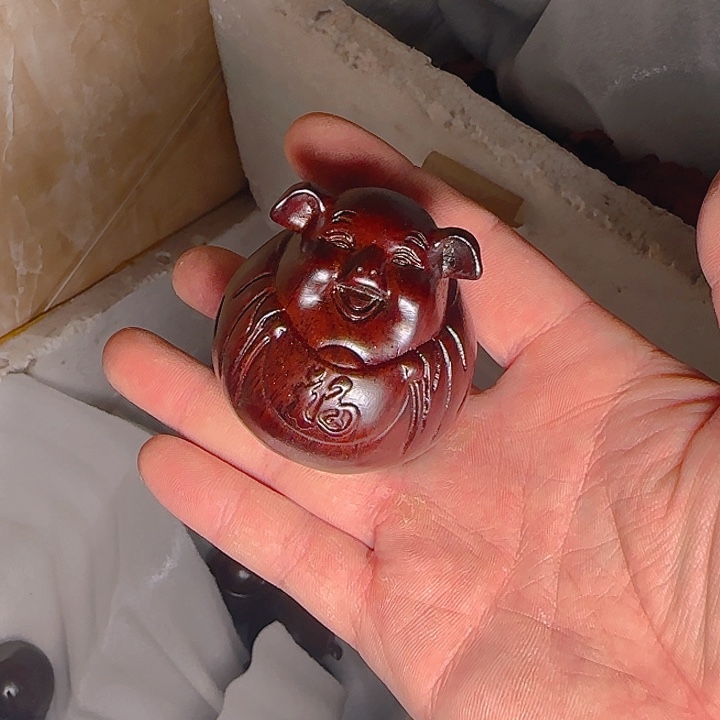 木黑檀木7元宝福猪一只