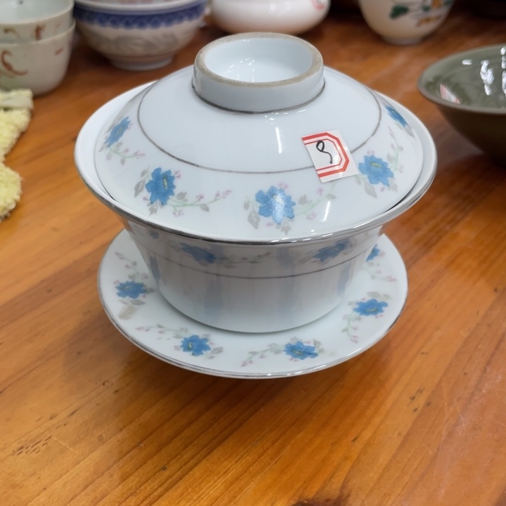 小兰花三才盖碗喝茶