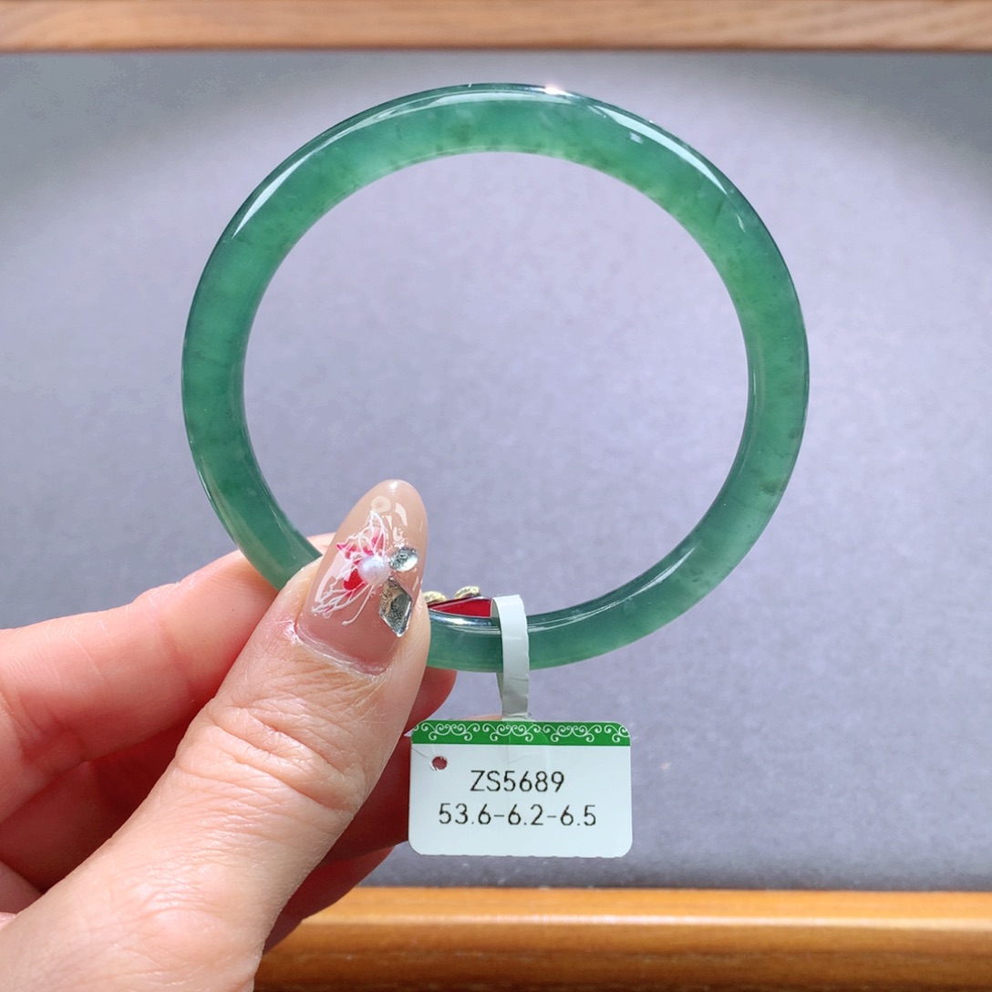 翡翠手镯未镶嵌天然翡翠手镯叮当镯 