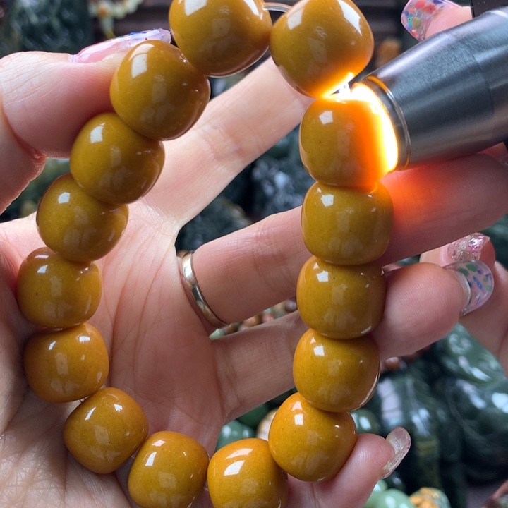 透闪石质玉未镶嵌手把