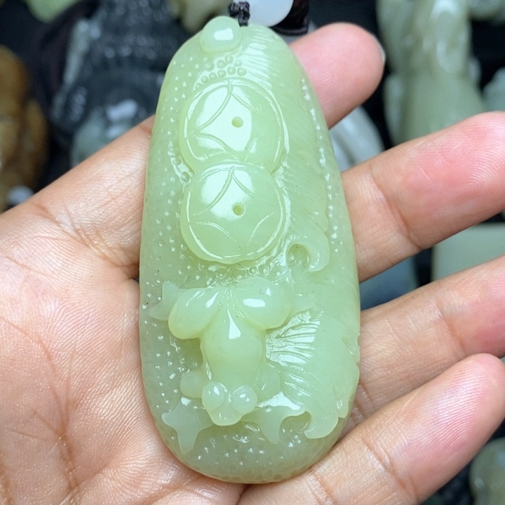 颈饰未镶嵌和田玉