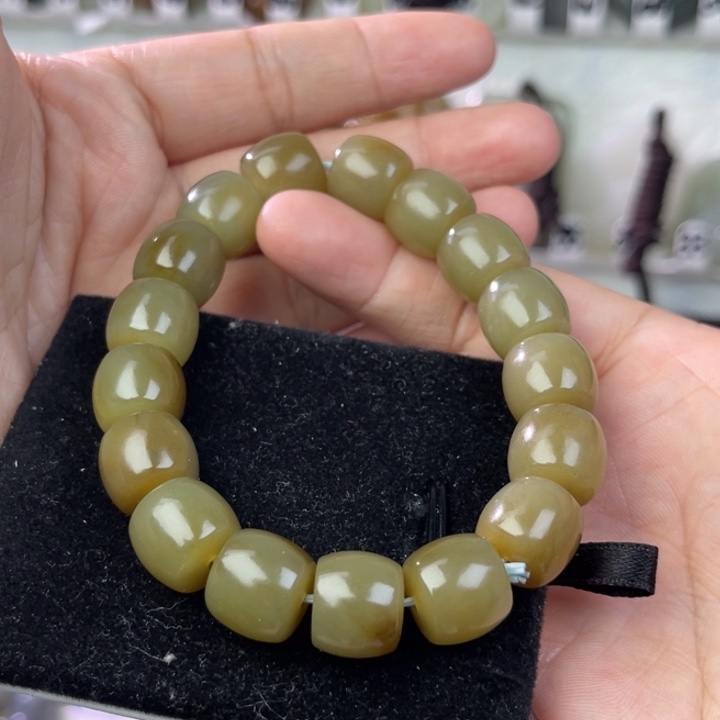 和田玉手串未镶嵌A****i