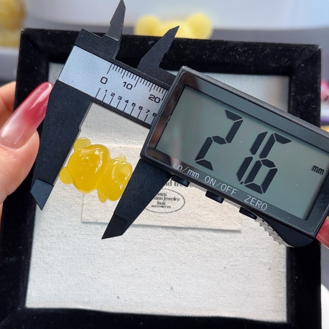 蜜蜡未镶嵌珠宝奇石