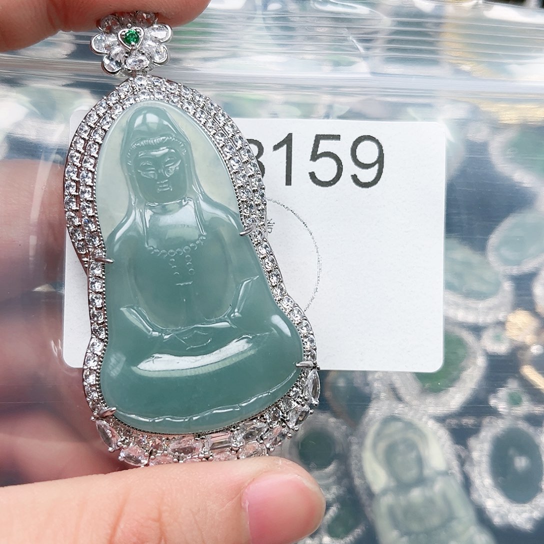 翡翠颈饰未镶嵌翡翠159