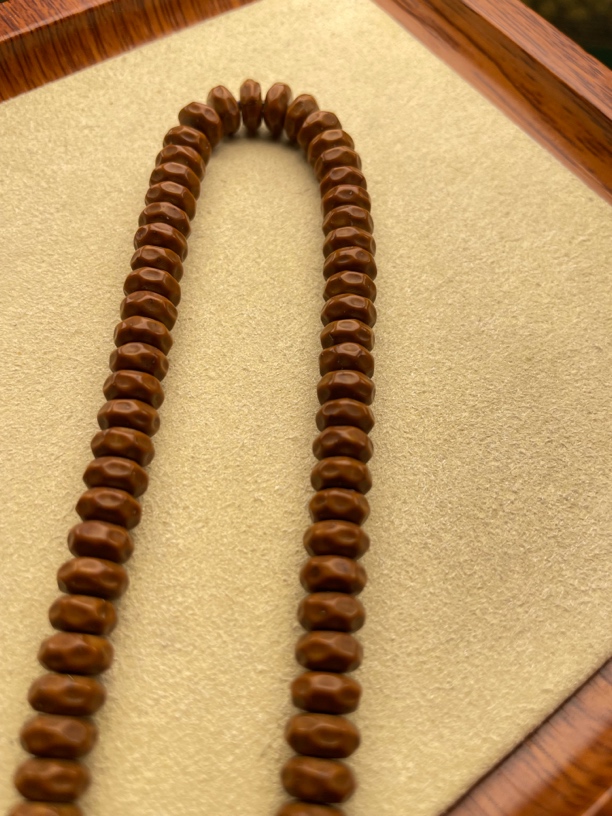 紫金鼠菩提手串奶酪