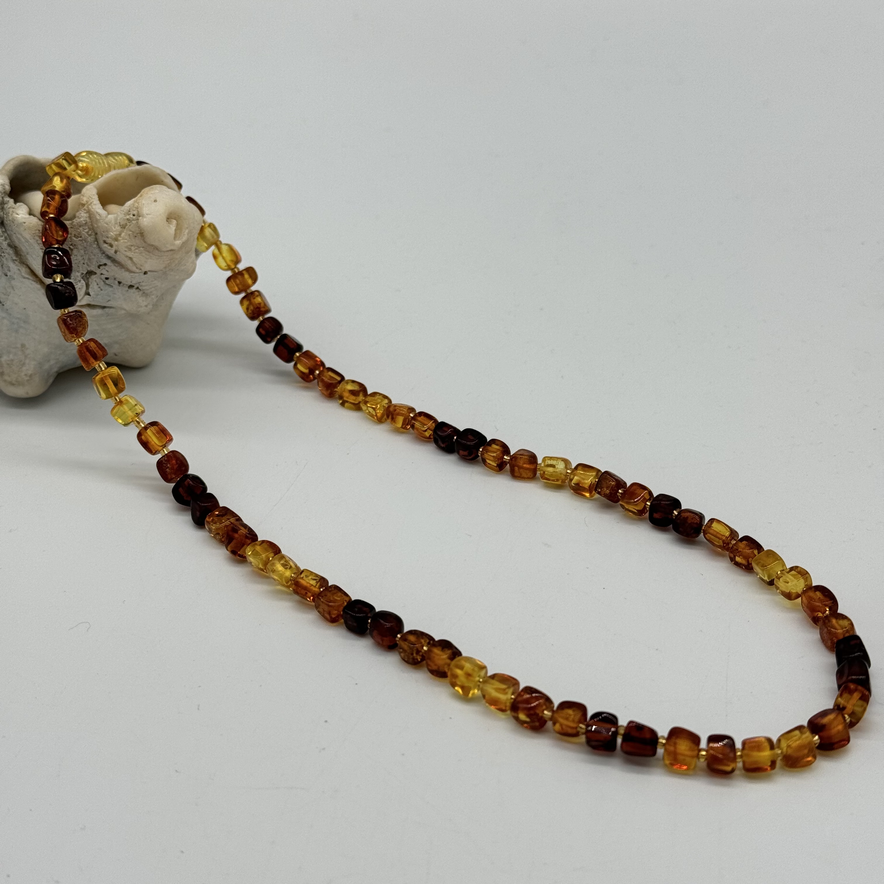 Bak Gvzal Jawayirat乔美首饰项链