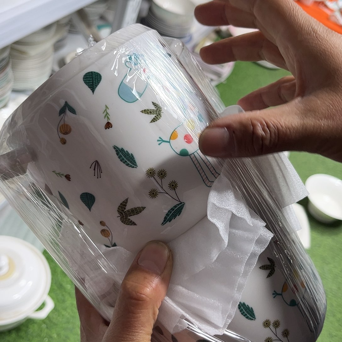 瓷片无盖炖盅两个