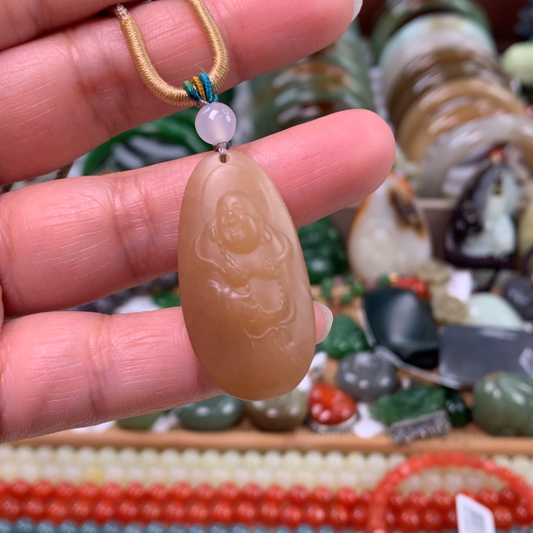 和田玉（糖玉）未镶嵌颈饰