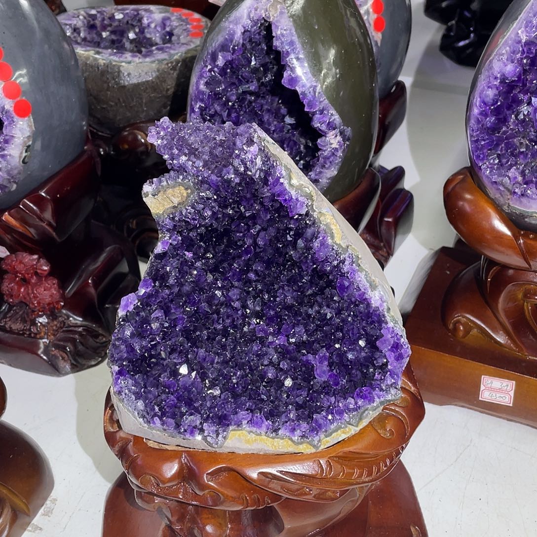 紫晶未镶嵌大型摆件（非配饰）