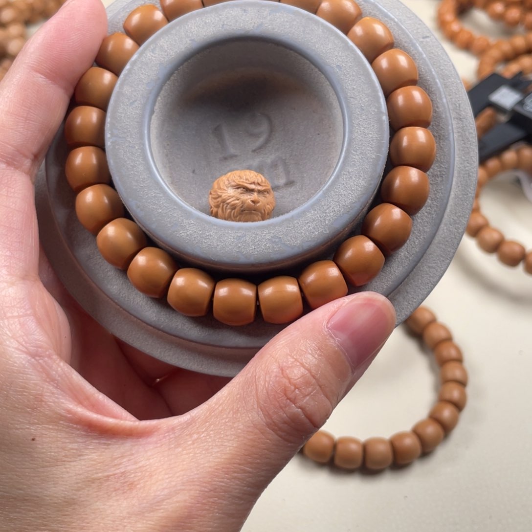 猴头核桃手串全品精工切王➕雕刻