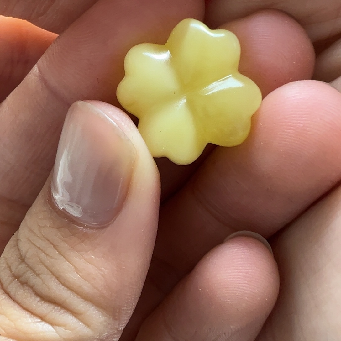 琥珀未镶嵌裸石蜜蜡定制