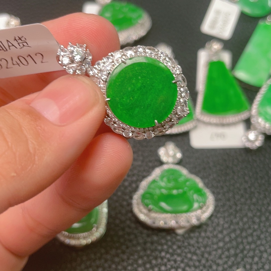 【闪购商品】翡翠吊坠(不含链)银S925镶嵌