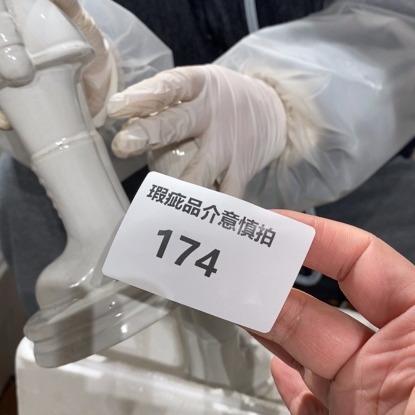 【闪购商品】摆件小**师陶瓷摆件瑕疵特卖