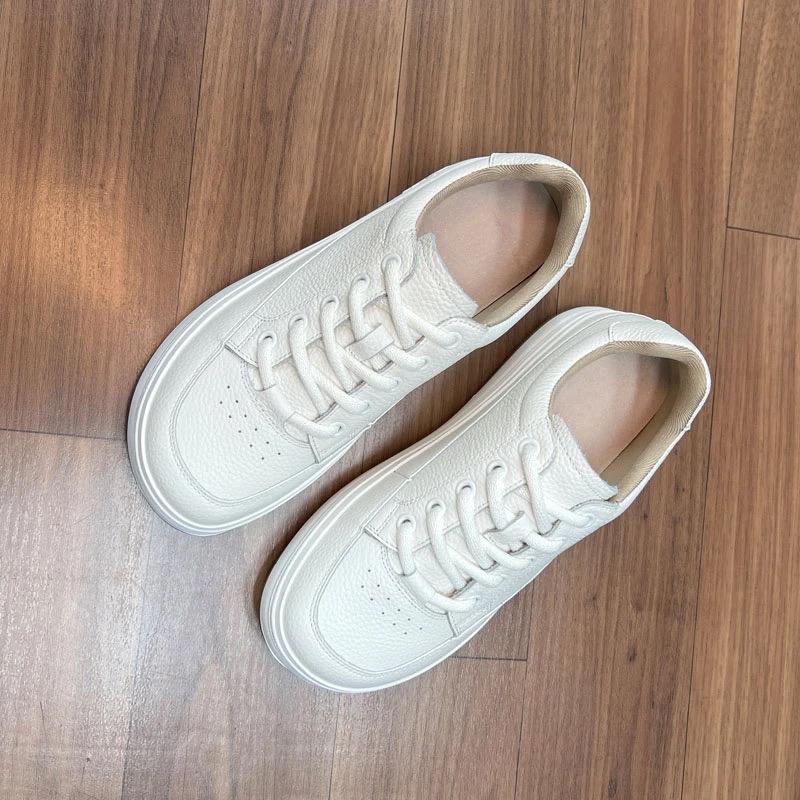 头层牛皮软底小白鞋女秋冬新款轻便百搭系带时尚休闲运动板鞋