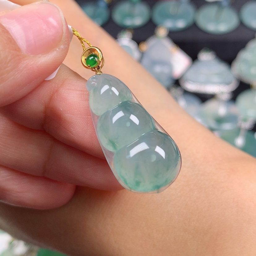 【闪购商品】翡翠颈饰18K金镶嵌豆子