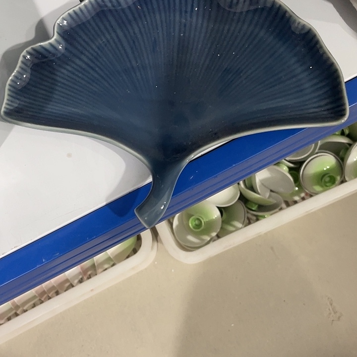 扭扭捏捏那么忙内牛满面吗