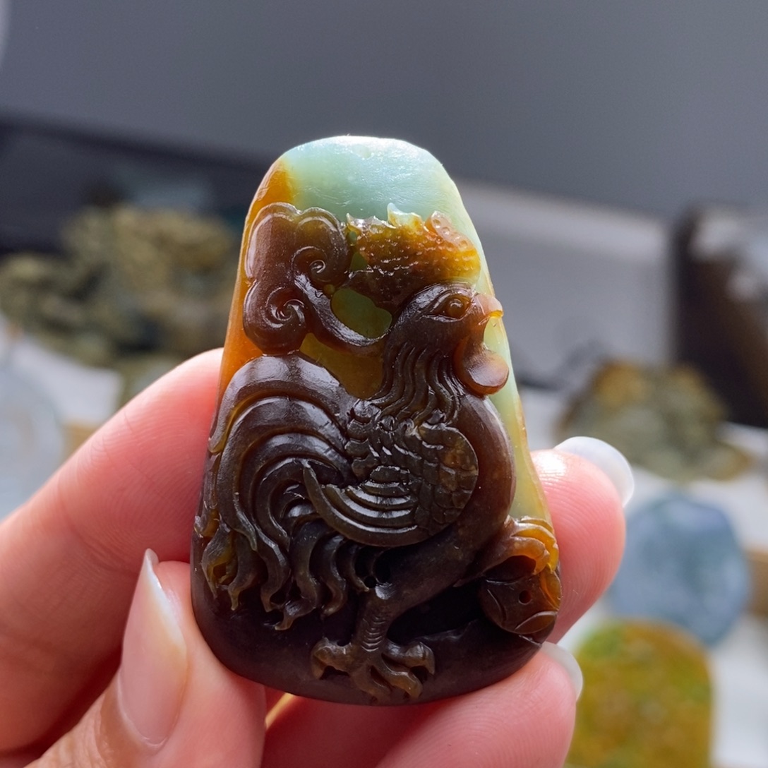 定制翡翠未镶嵌生肖鸡牌