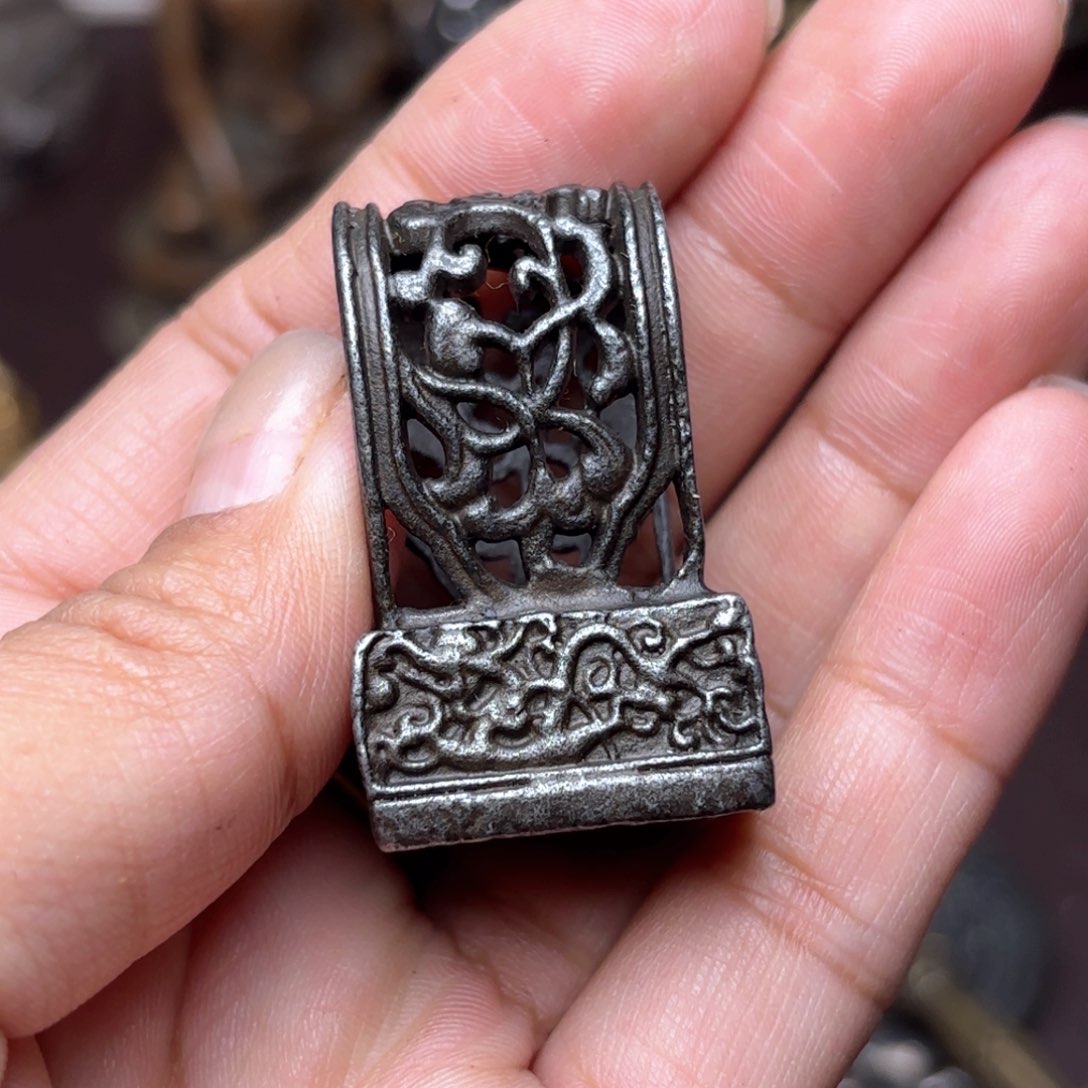 铜星月菩提吊坠项链