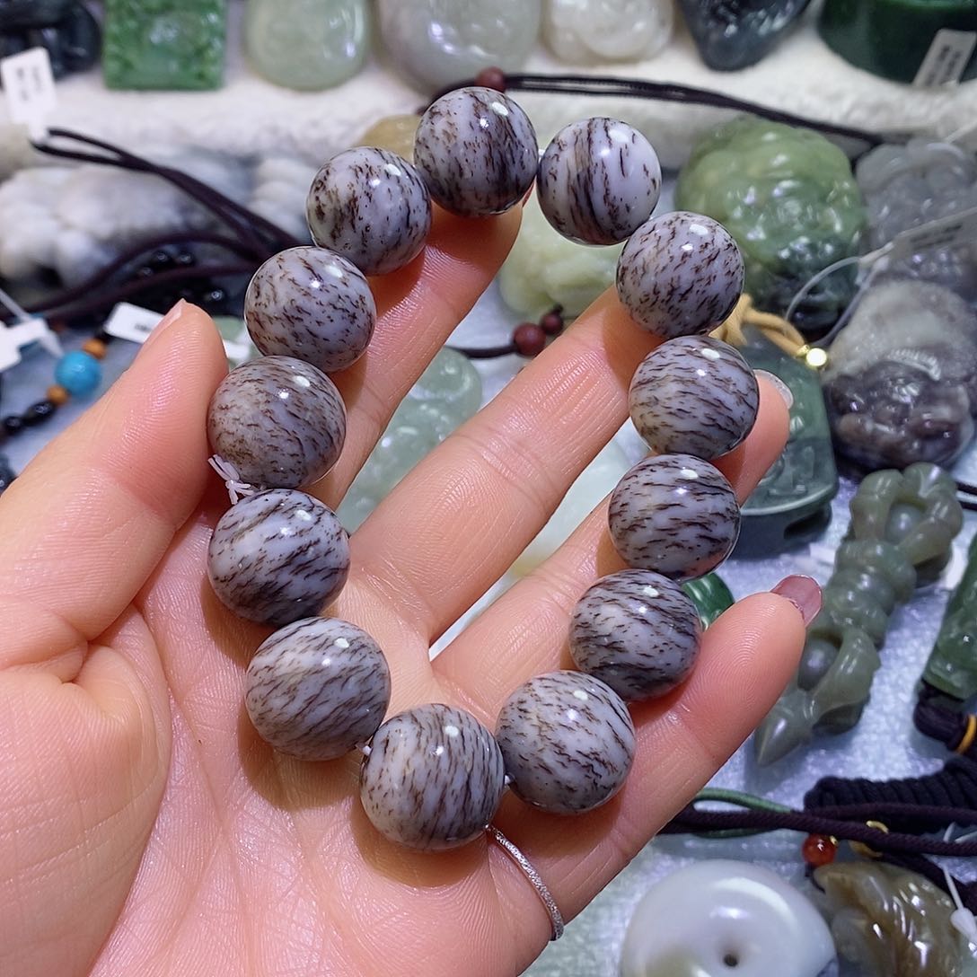 和田玉（糖玉）未镶嵌珠宝半成品