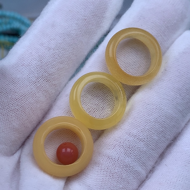 南红玛瑙未镶嵌珠宝奇石