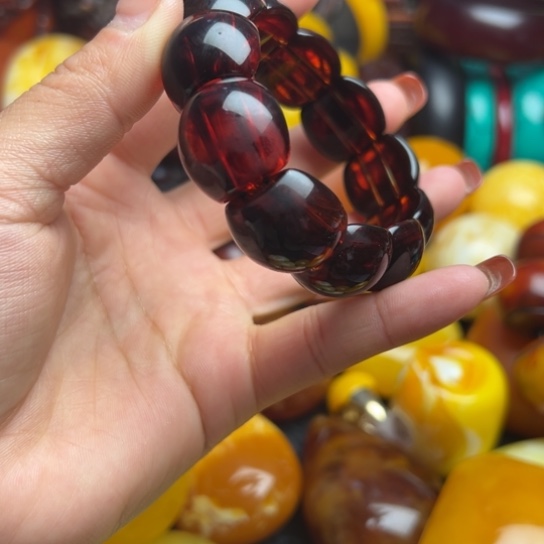 琥珀手串未镶嵌蜜蜡