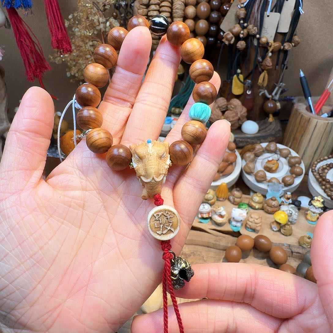 柏香籽/百香籽吊坠菩提树和树