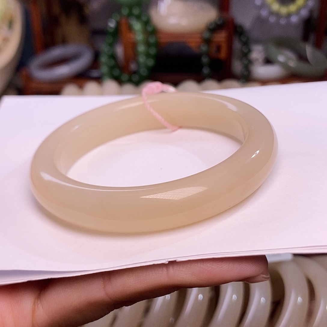 和田玉藕粉老熟料老料手镯56.5圈未镶嵌