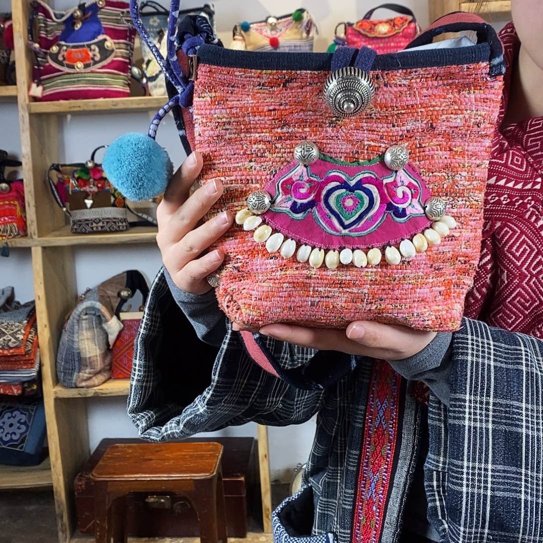 织绣手工制作包包