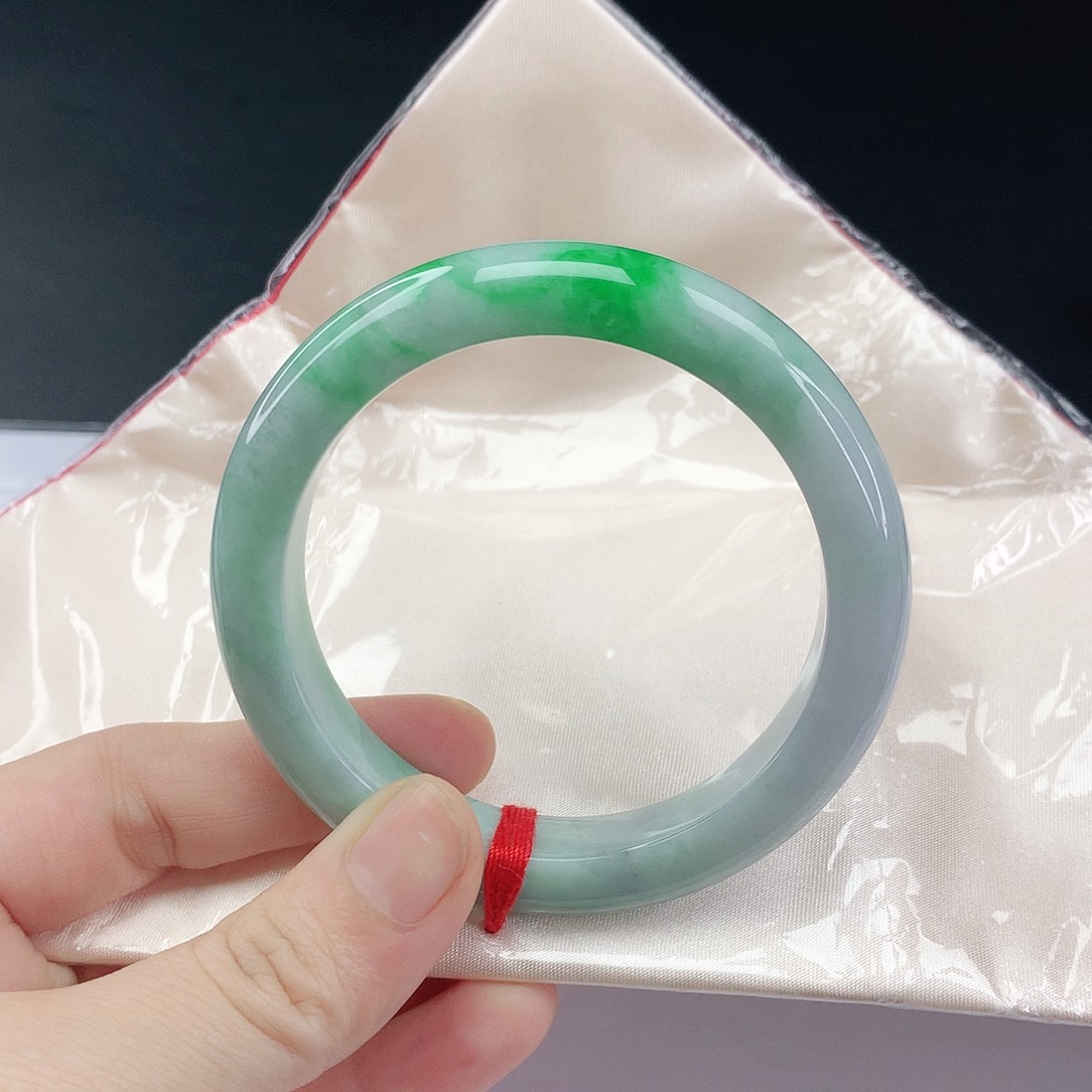 翡翠手镯未镶嵌翡翠288