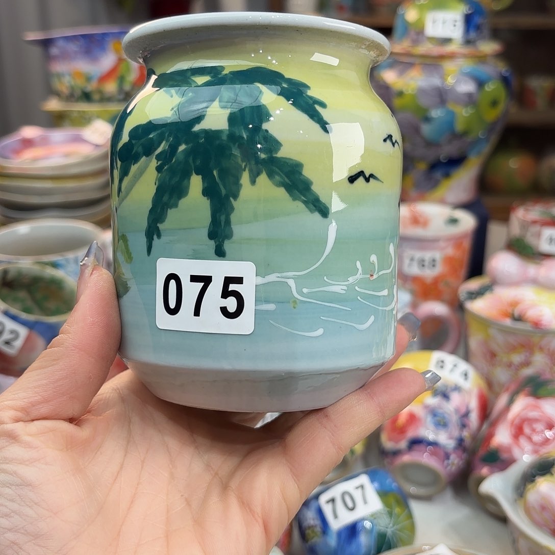 瓷片在这个充满生机又神秘