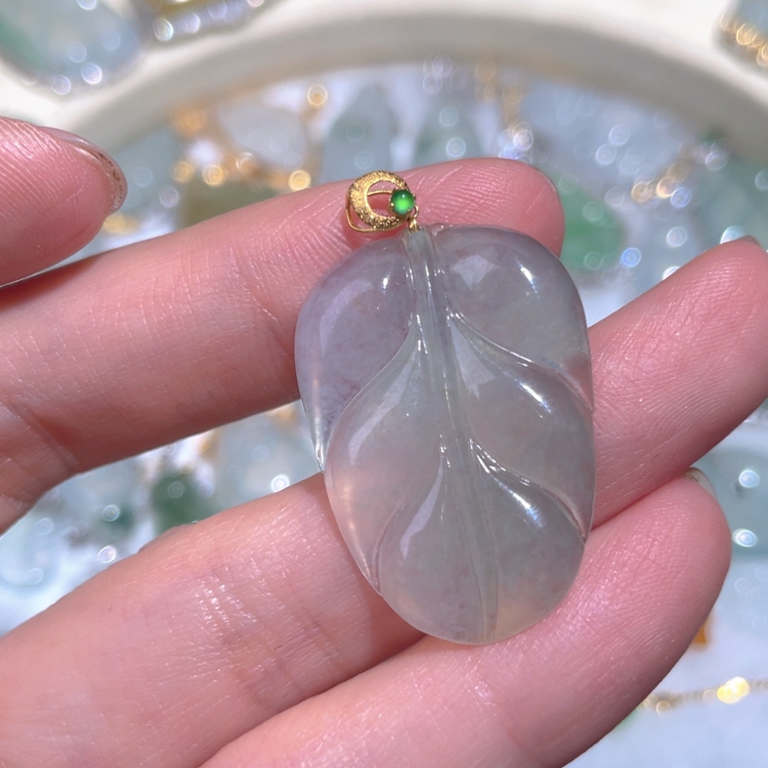 翡翠颈饰18K金镶嵌翡翠