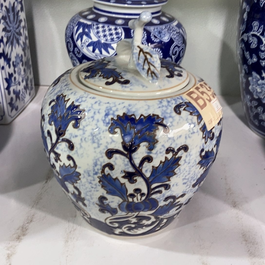 摆件花瓶手绘釉下彩