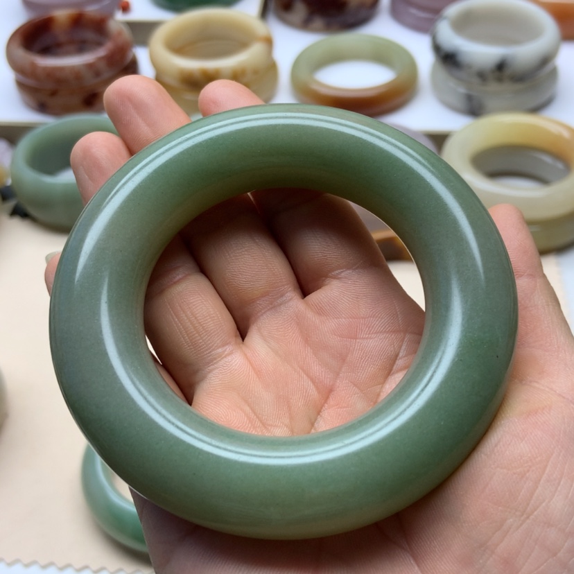 【闪购商品】未镶嵌手链石英岩玉小***?