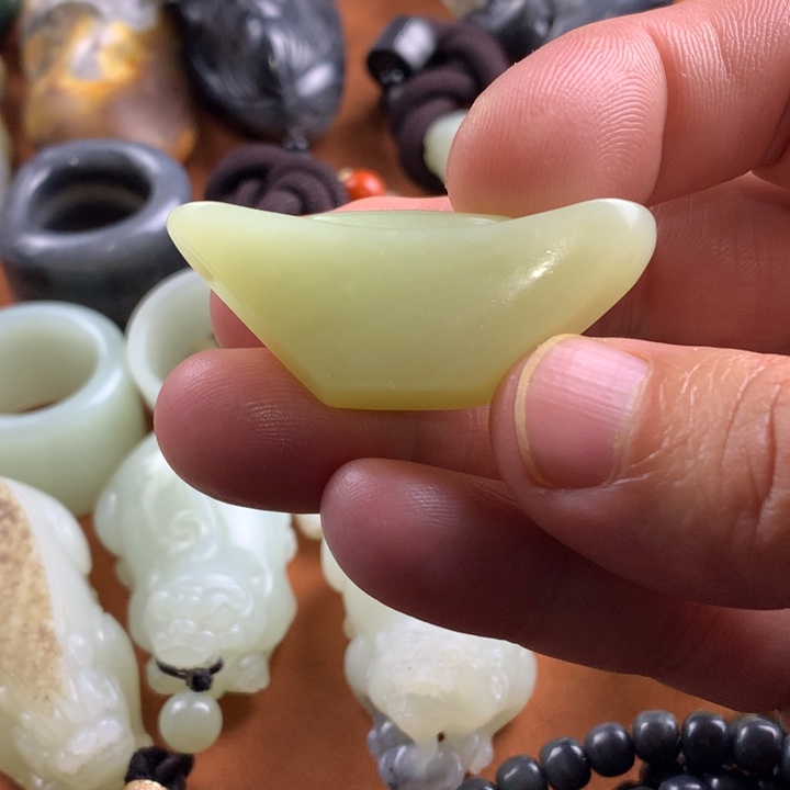 未镶嵌和田玉挂件