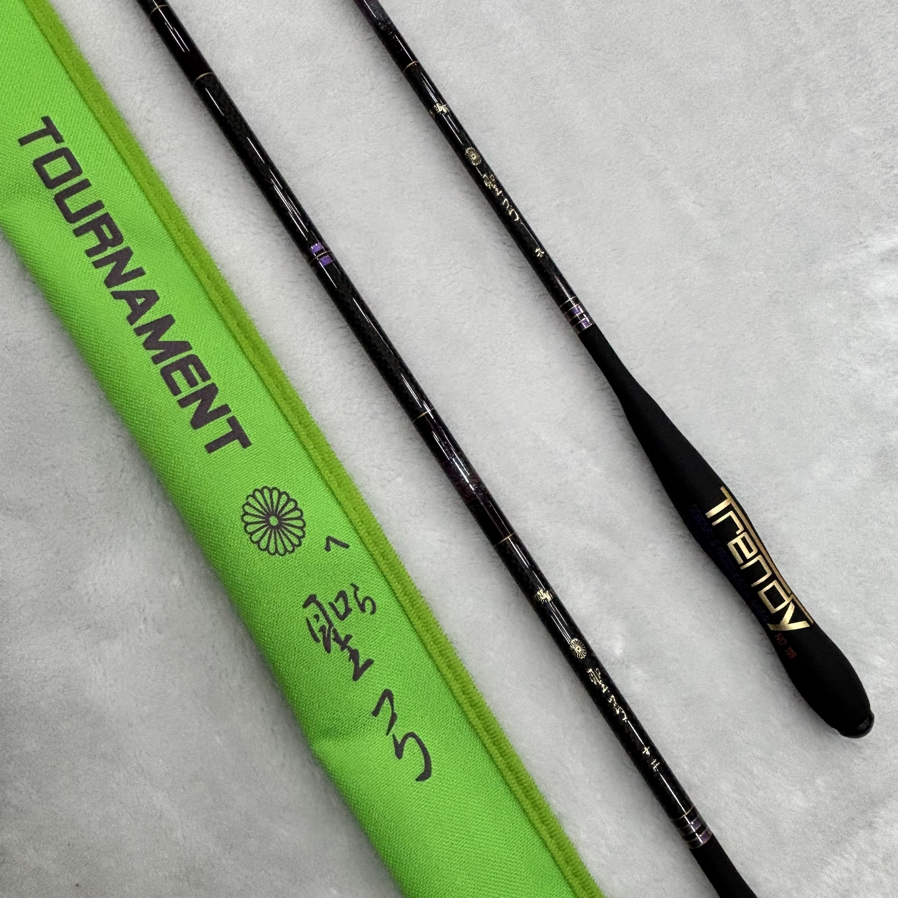 超轻超细28硬调鲫鱼综合竿