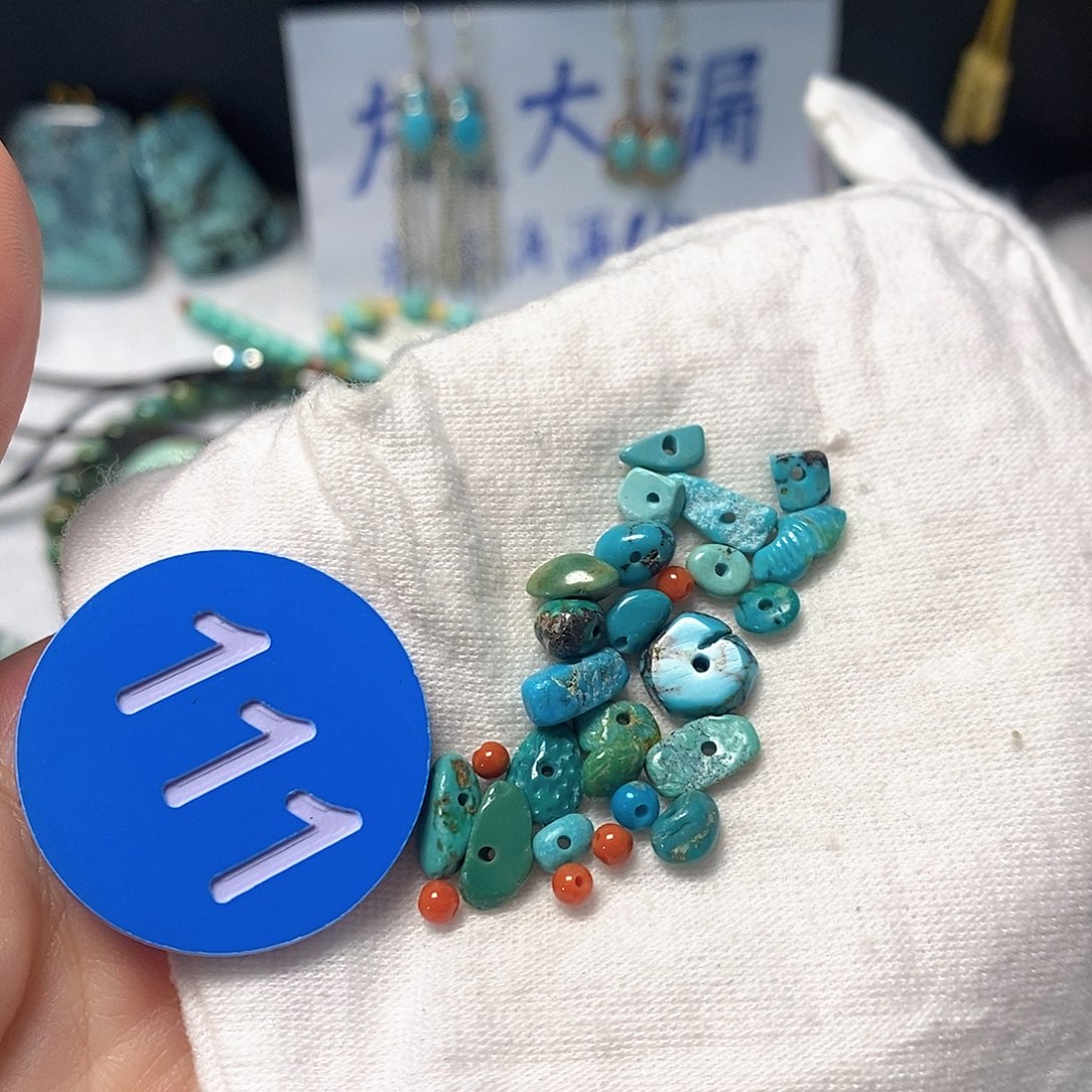 南红玛瑙未镶嵌珠宝奇石