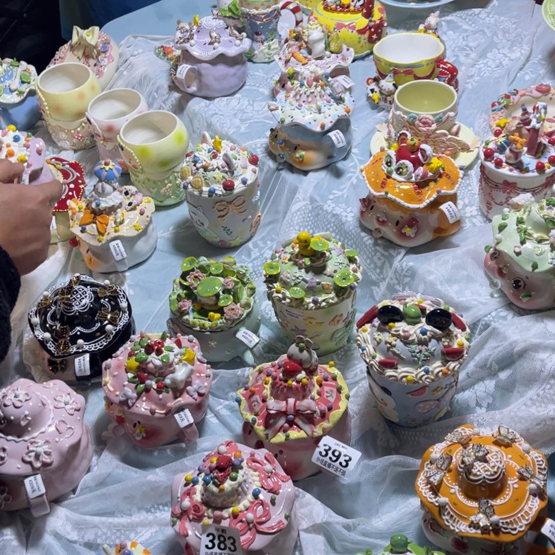 瓷片8818一起逛集市啦