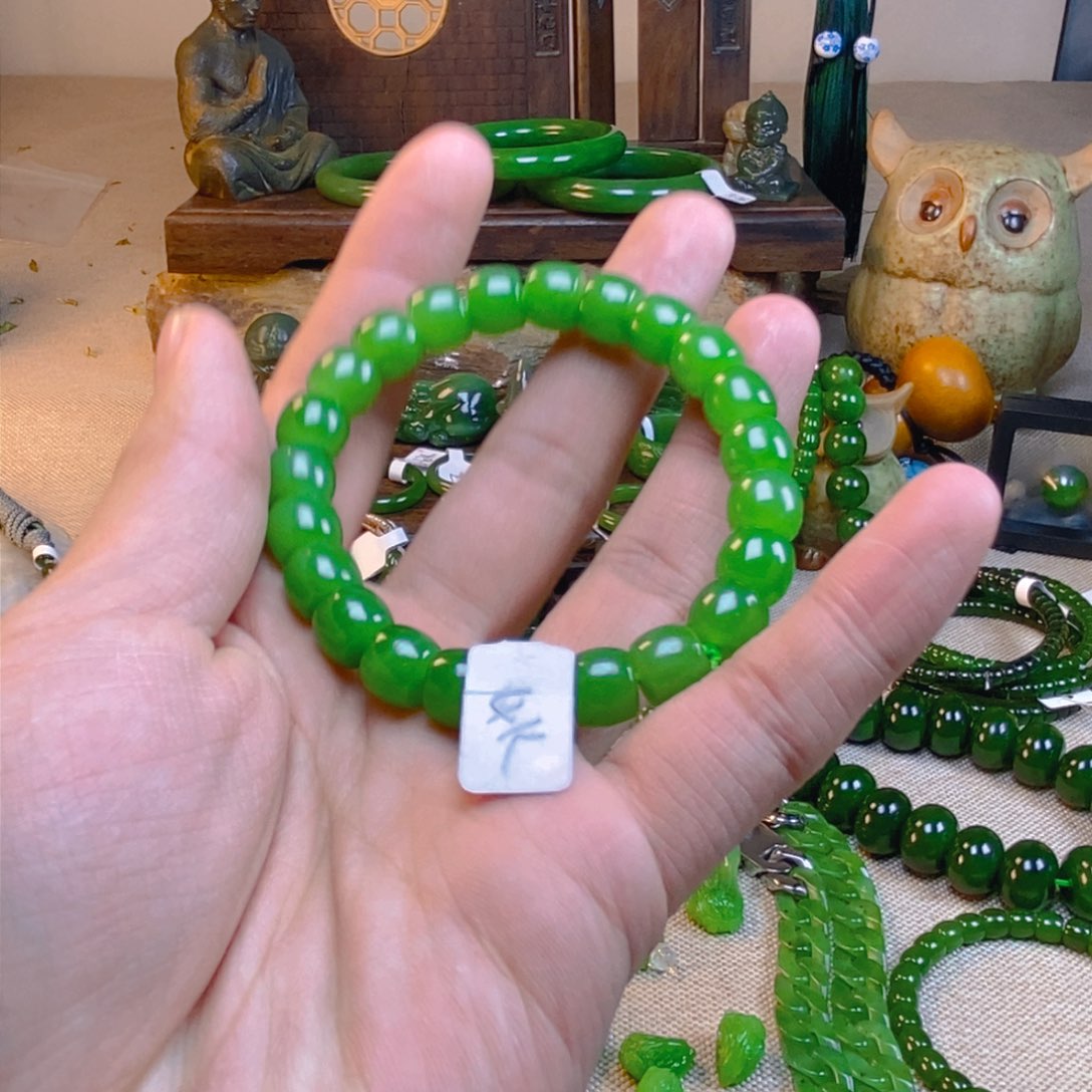 和田玉颈饰未镶嵌哼****吼