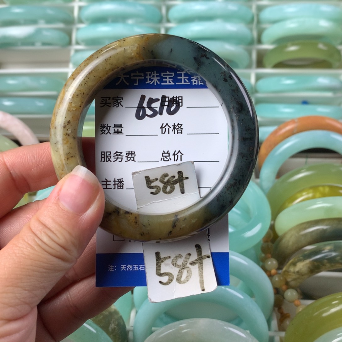 蛇纹石玉手镯未镶嵌6510