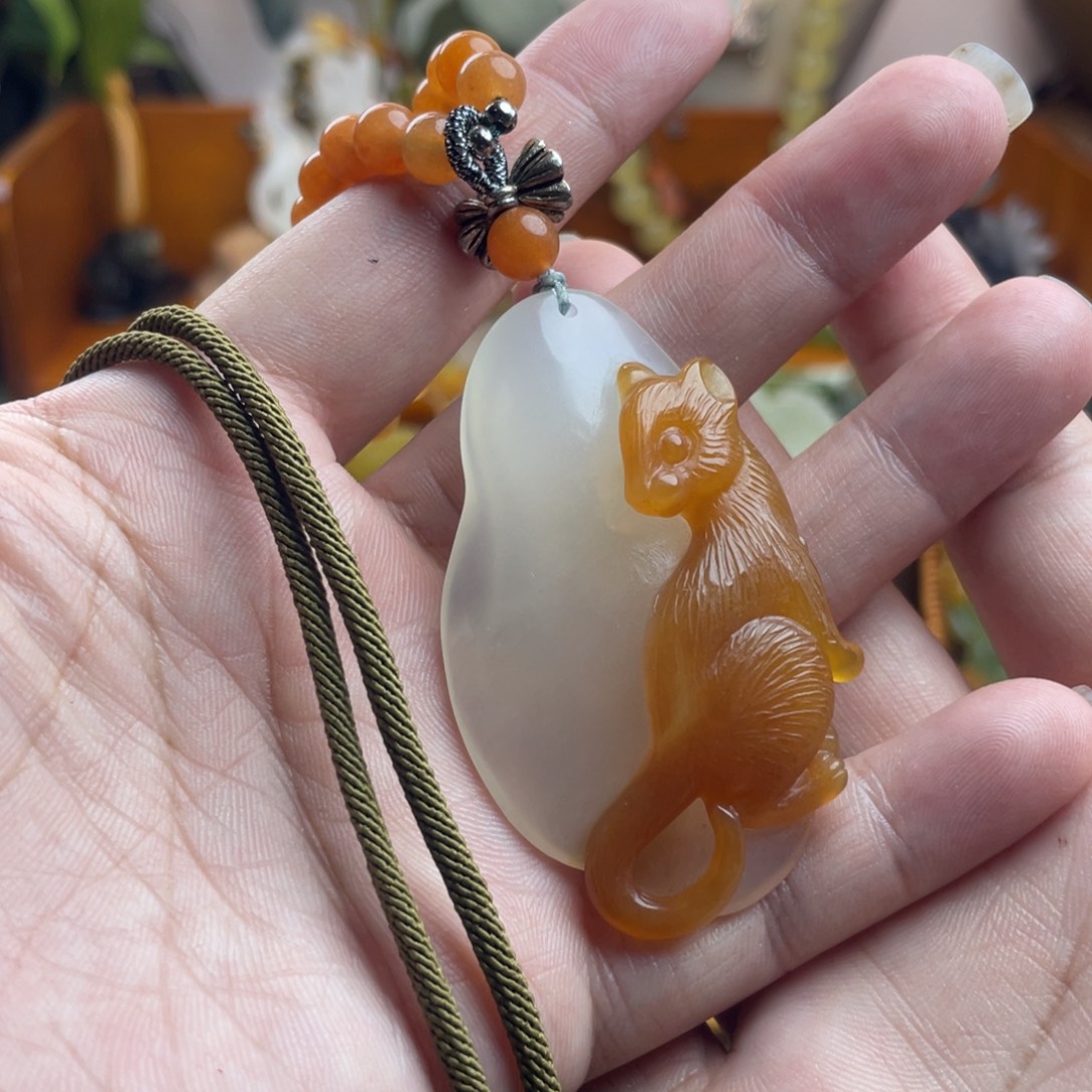 梦***~蛇纹石玉未镶嵌吊坠