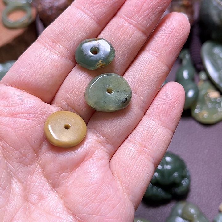 岫岩河磨玉（透闪石质玉）手绳未镶嵌