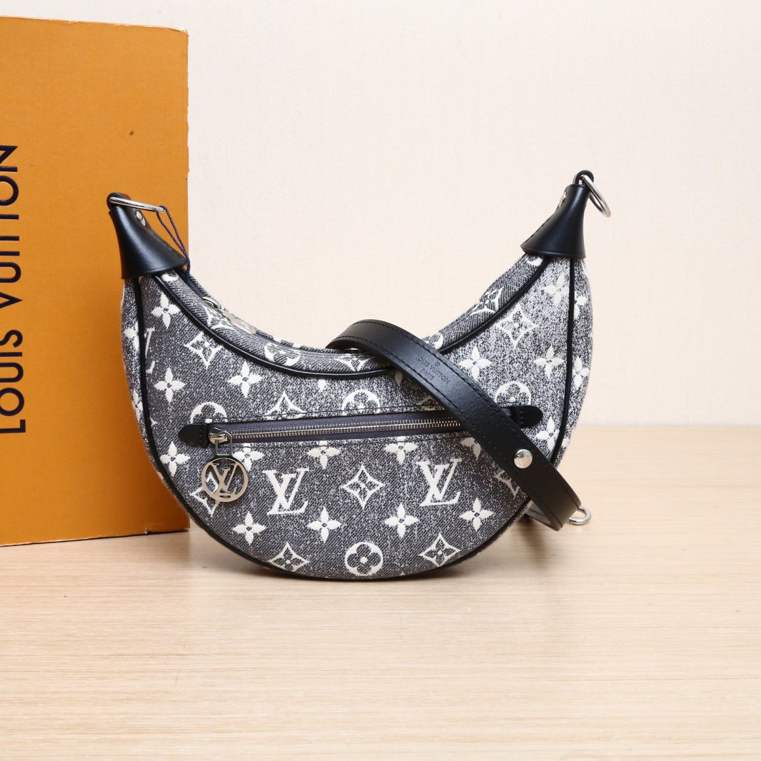95新 LouisVuitton/路易威登 小花攀攀Loop 豌豆包拼 黑白 芯片