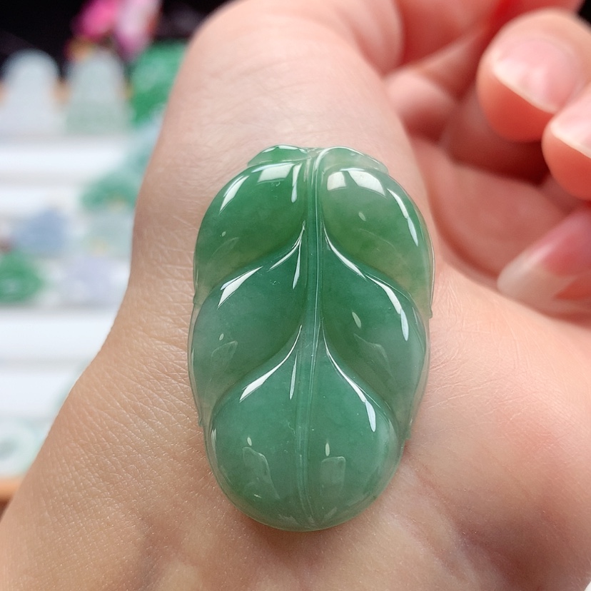 【闪购商品】翡翠吊坠(不含链)未镶嵌