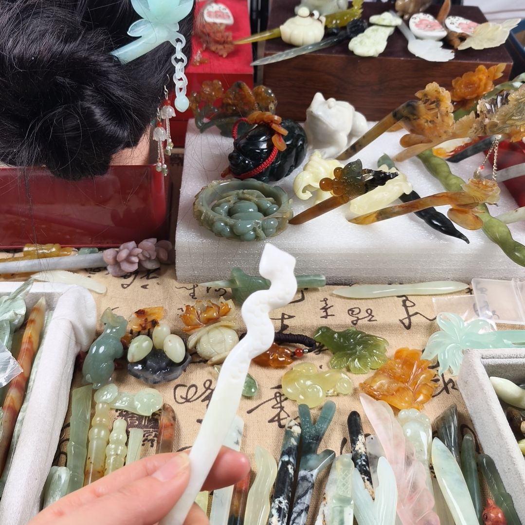 蛇纹石玉发饰合金