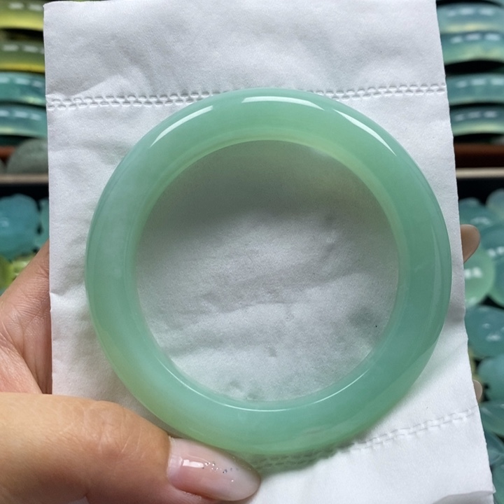 未镶嵌蛇纹石玉手镯