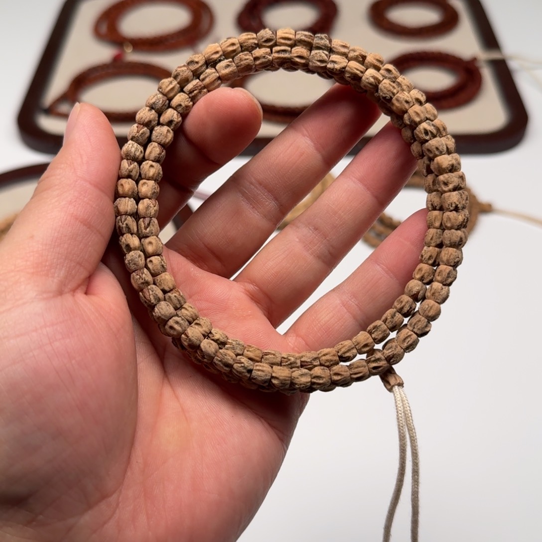 柏香籽/百香籽手串5.5mm