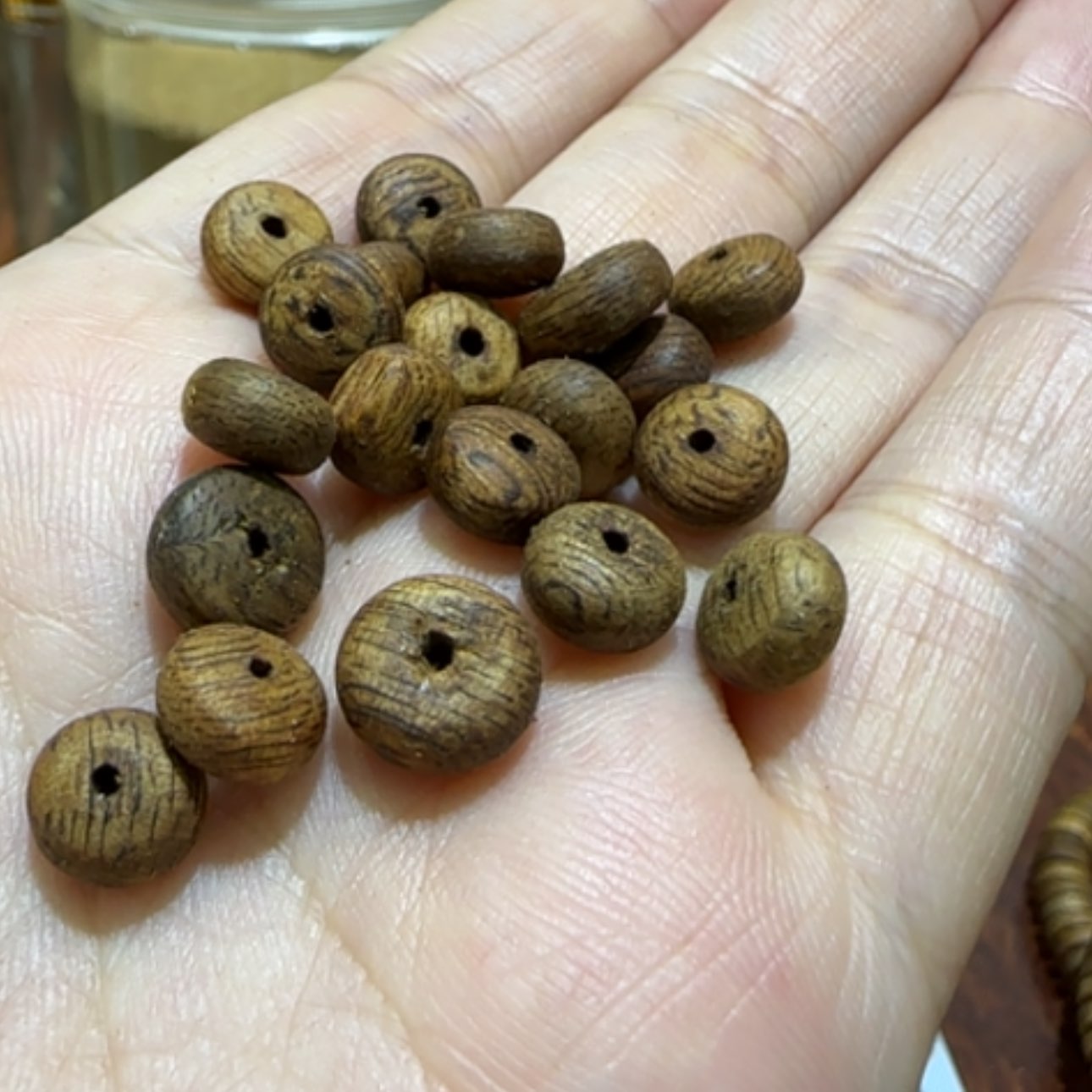 【闪购商品】沉香手串印尼红土散珠20个