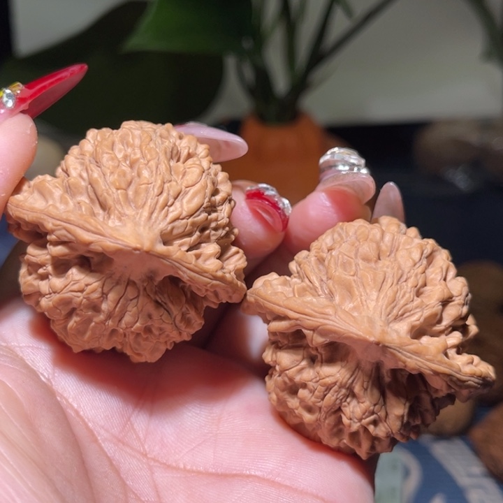 桃核把件              45官帽53.5克