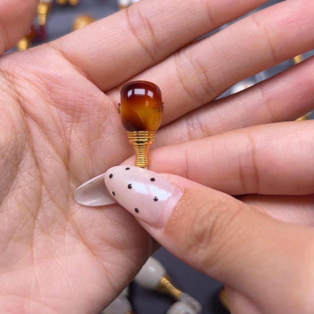 琥珀未镶嵌裸石10.2mm