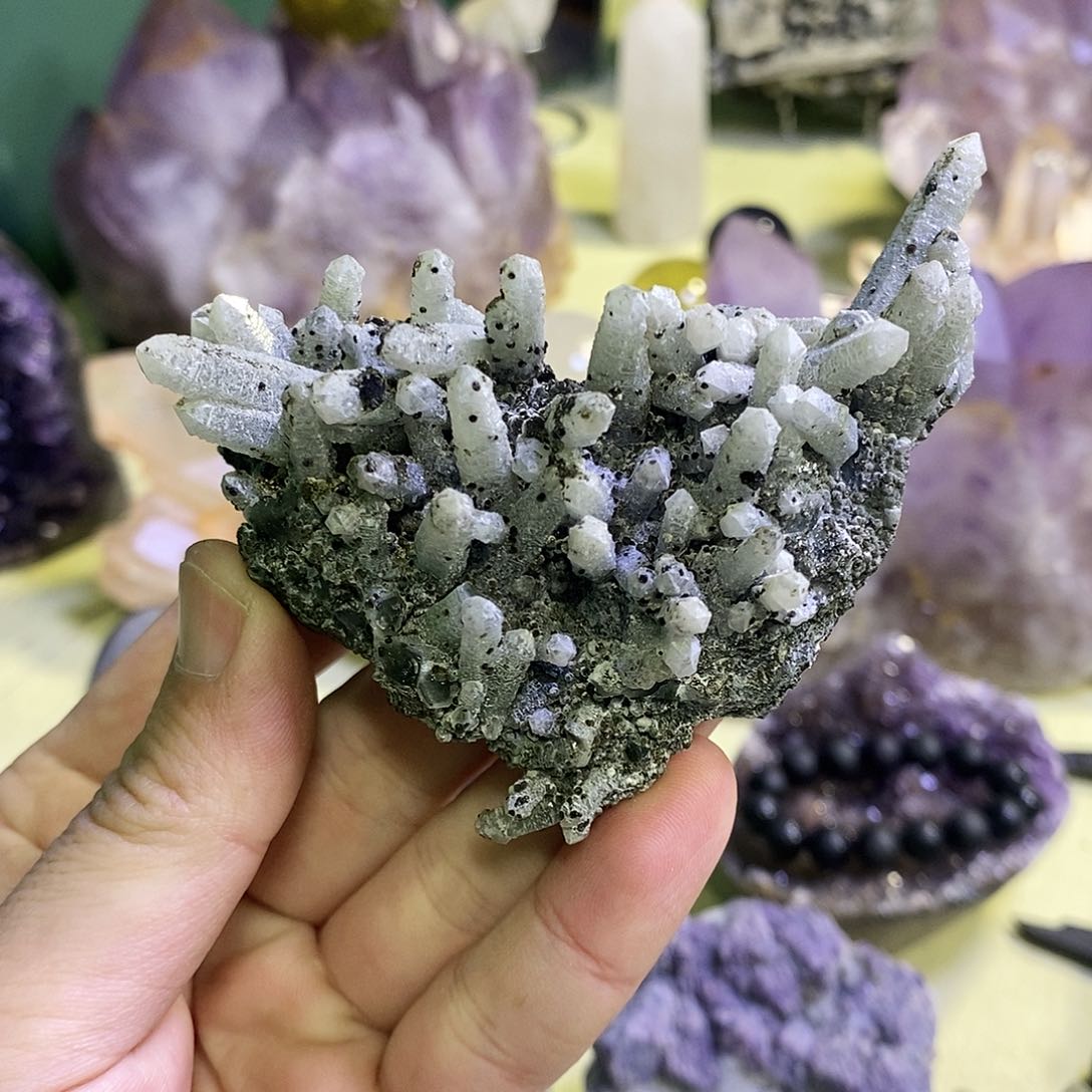 未镶嵌珠宝半成品水晶